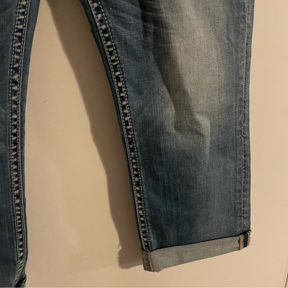 New Denim Capris - Picture 6 of 9
